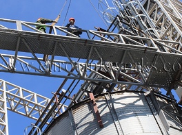 Erección del silo de grano